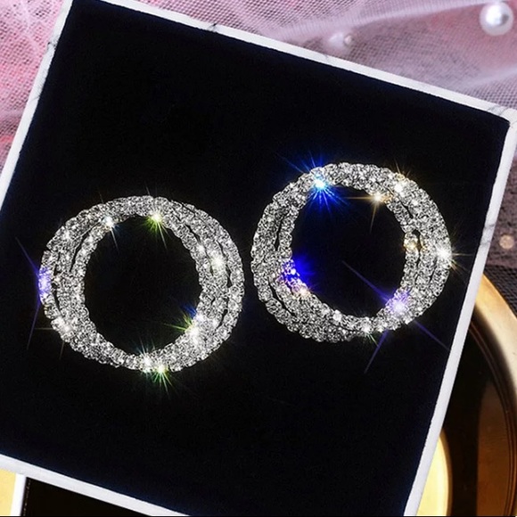 🤍18K white gold plated shiny circle earrings - Picture 3 of 4